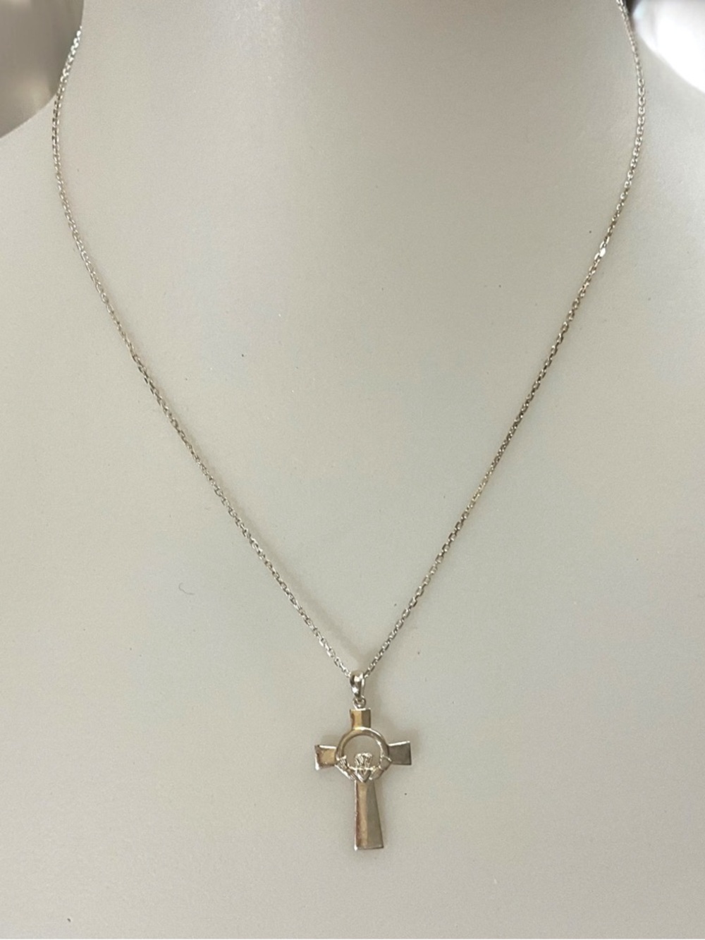 Solvar Ireland Sterling Silver Claddagh Cross Necklace 18” 3.2g
